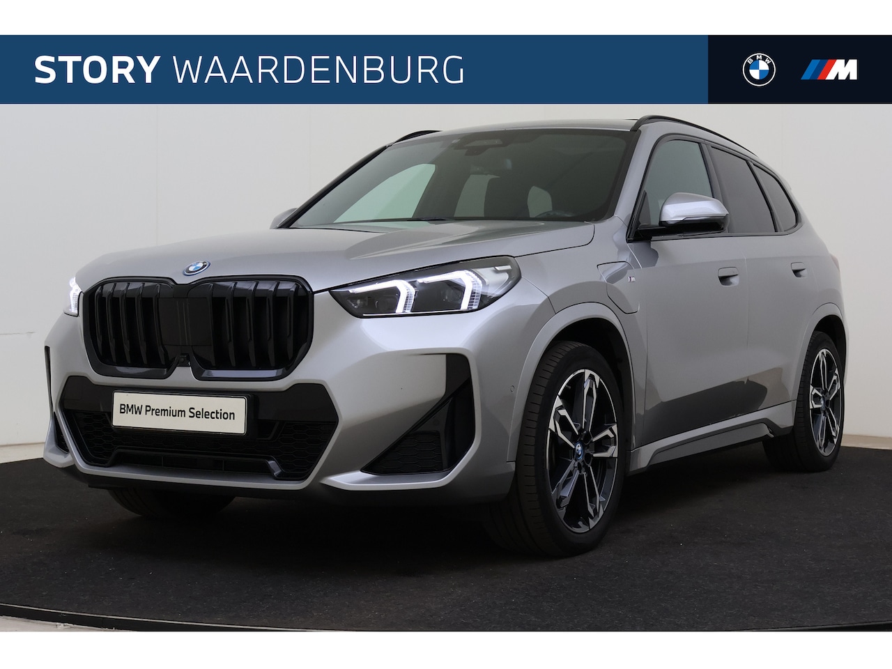 BMW X1 - xDrive25e M Sport Automaat / Trekhaak / Panoramadak / Sportstoelen / Comfort Access / Harm - AutoWereld.nl