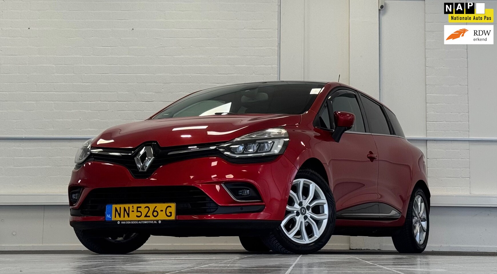 Renault Clio Estate - 1.2 TCe Intens Automaat Panoramadak Trekhaak 100% Onderhouden - AutoWereld.nl