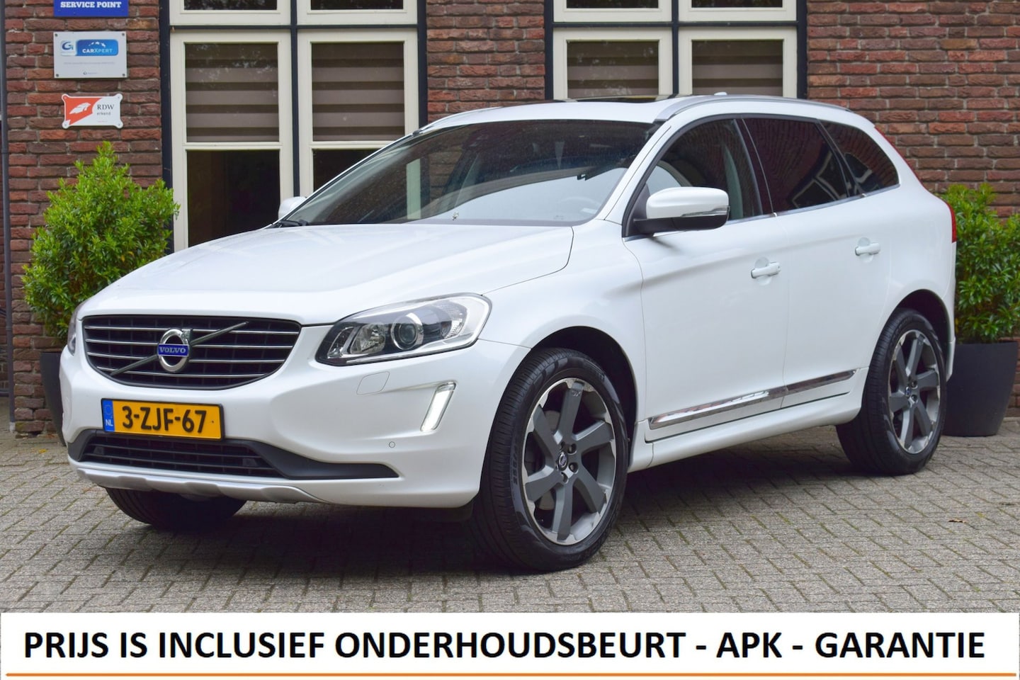Volvo XC60 - 2.0 T5 Aut. Summum Trekhaak | Panoramadak | Camera | Stoelverwarming - AutoWereld.nl