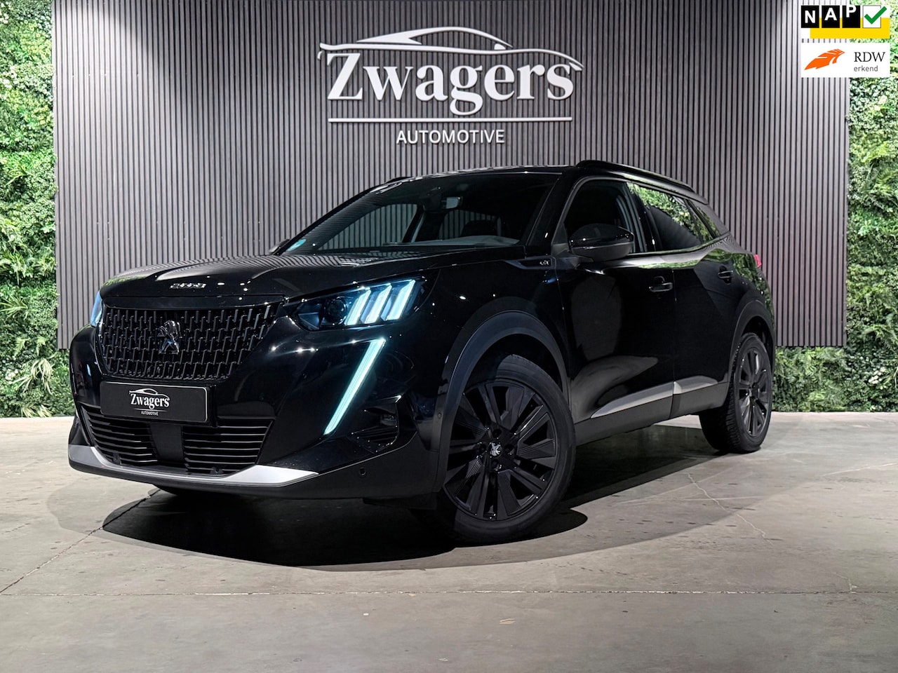 Peugeot 2008 - 1.2 PureTech GT | 156pk| Pano | Bomvol | Carplay | Garantie - AutoWereld.nl