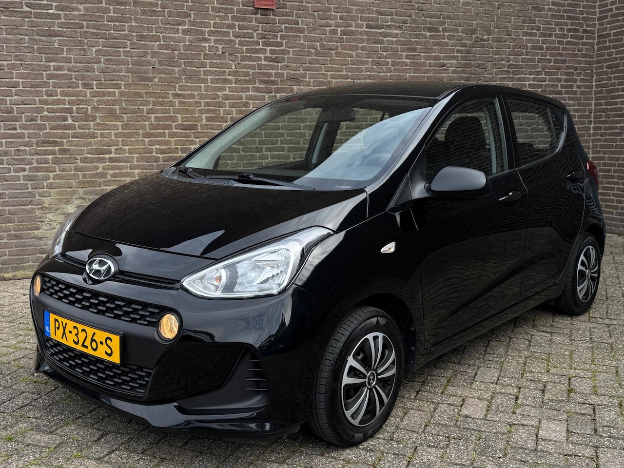 Hyundai i10 - 1.0i i-Motion Airco Parkeersens. 1 Eigenaar & Org.NL NAP Trekhaak - AutoWereld.nl