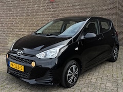 Hyundai i10 - 1.0i i-Motion Airco Parkeersens. 1 Eigenaar & Org.NL NAP Trekhaak