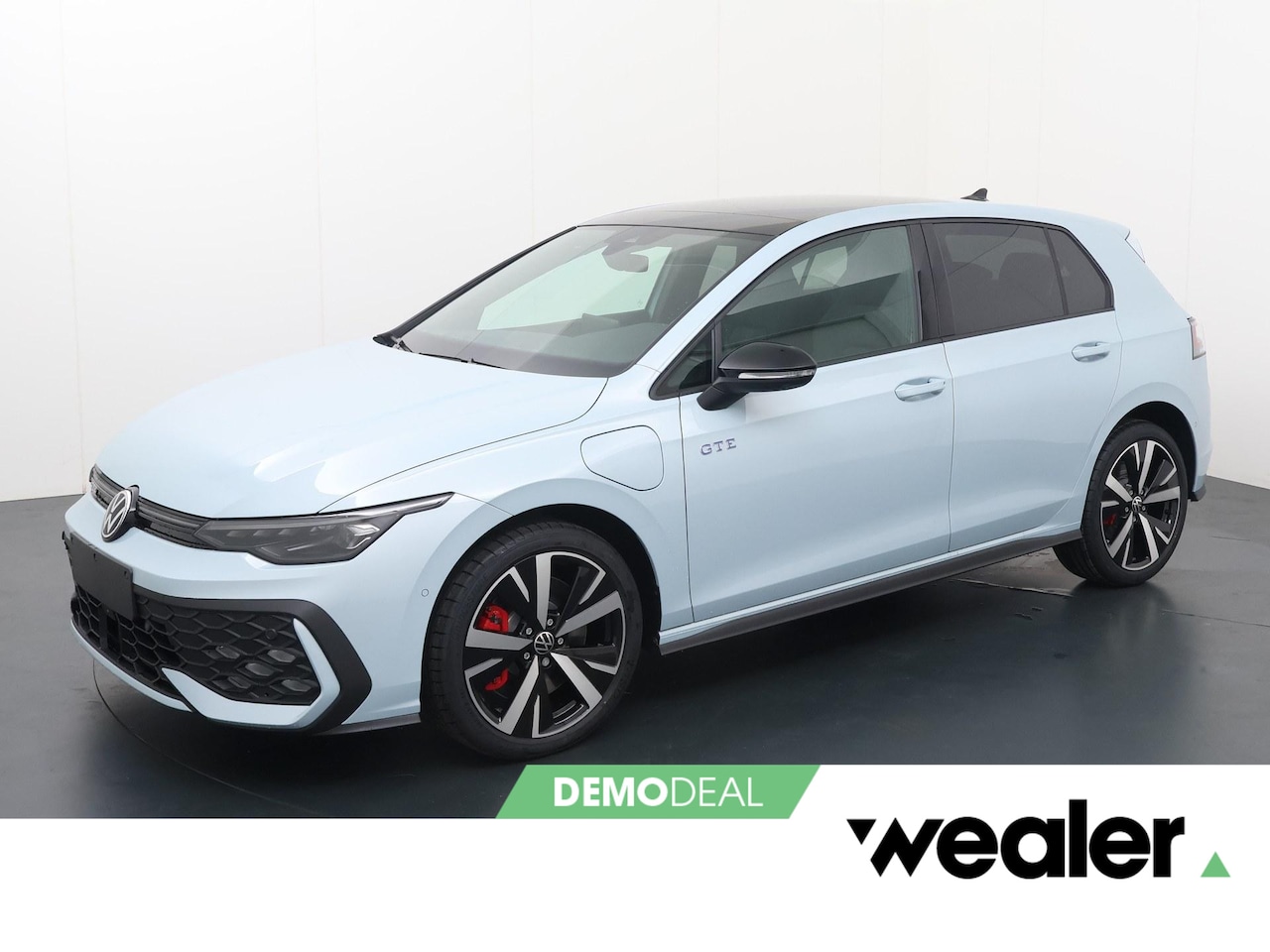 Volkswagen Golf - GTE 1.5 eHybrid 200 kW / 272 PK Hatchback 6-DSG | Panoramadak | Black Style | - AutoWereld.nl