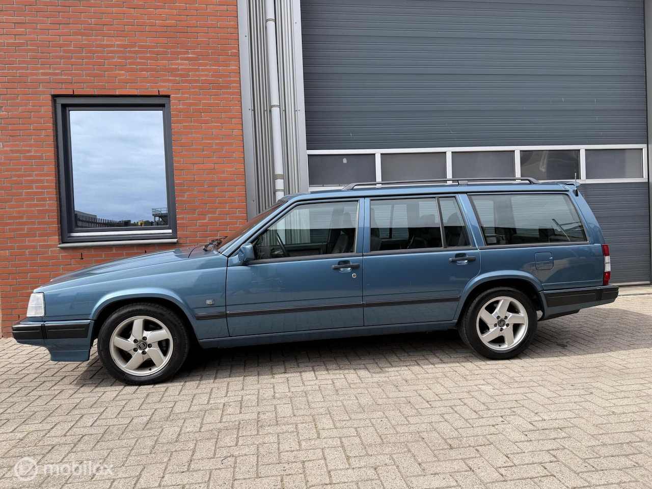 Volvo 940 - 2.3 LPT Estate - 03-1998 - Aqua Blue - leder - - AutoWereld.nl
