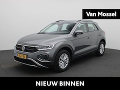 Volkswagen T-Roc - 1.5 TSI Life Business 150 PK| Parkeersensoren | Apple Carplay | Android Auto | Stoelverwar