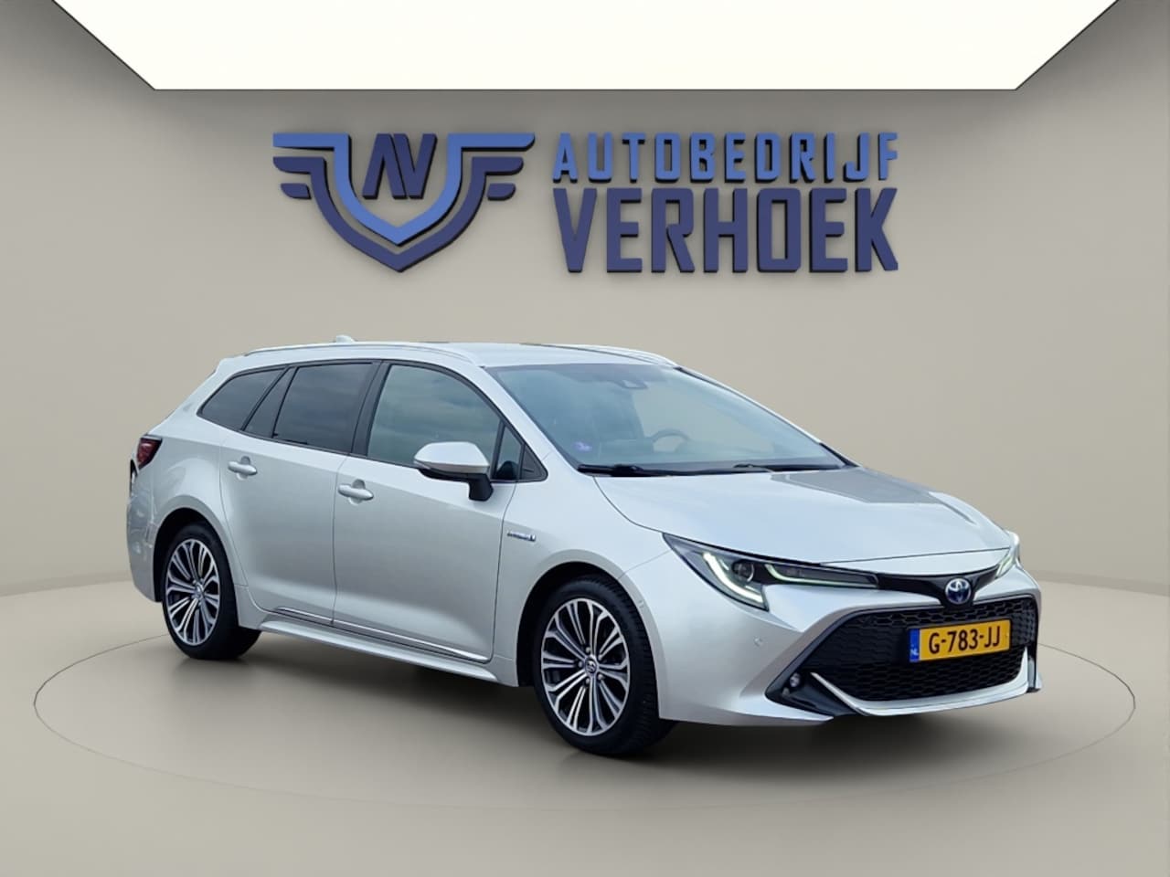 Toyota Corolla Touring Sports - 2.0 Hybrid Business Intro Trekhaak - NL Auto - Carplay - AutoWereld.nl