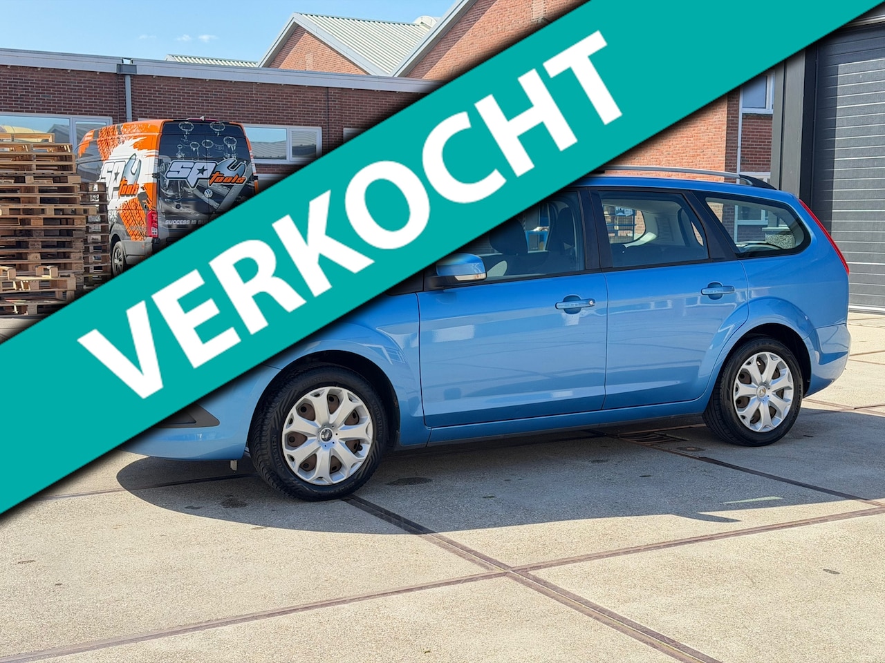 Ford Focus Wagon - 1.4 Trend Airco Cruise Nap - AutoWereld.nl