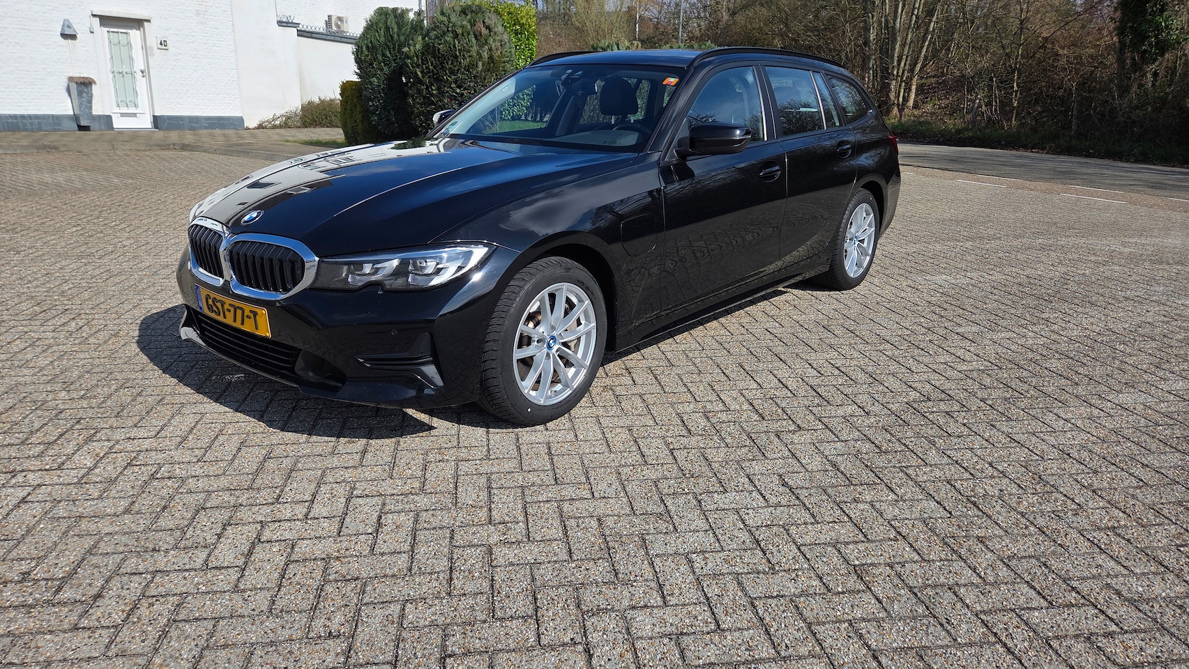 BMW 3-serie Touring - 330e High Executive - AutoWereld.nl