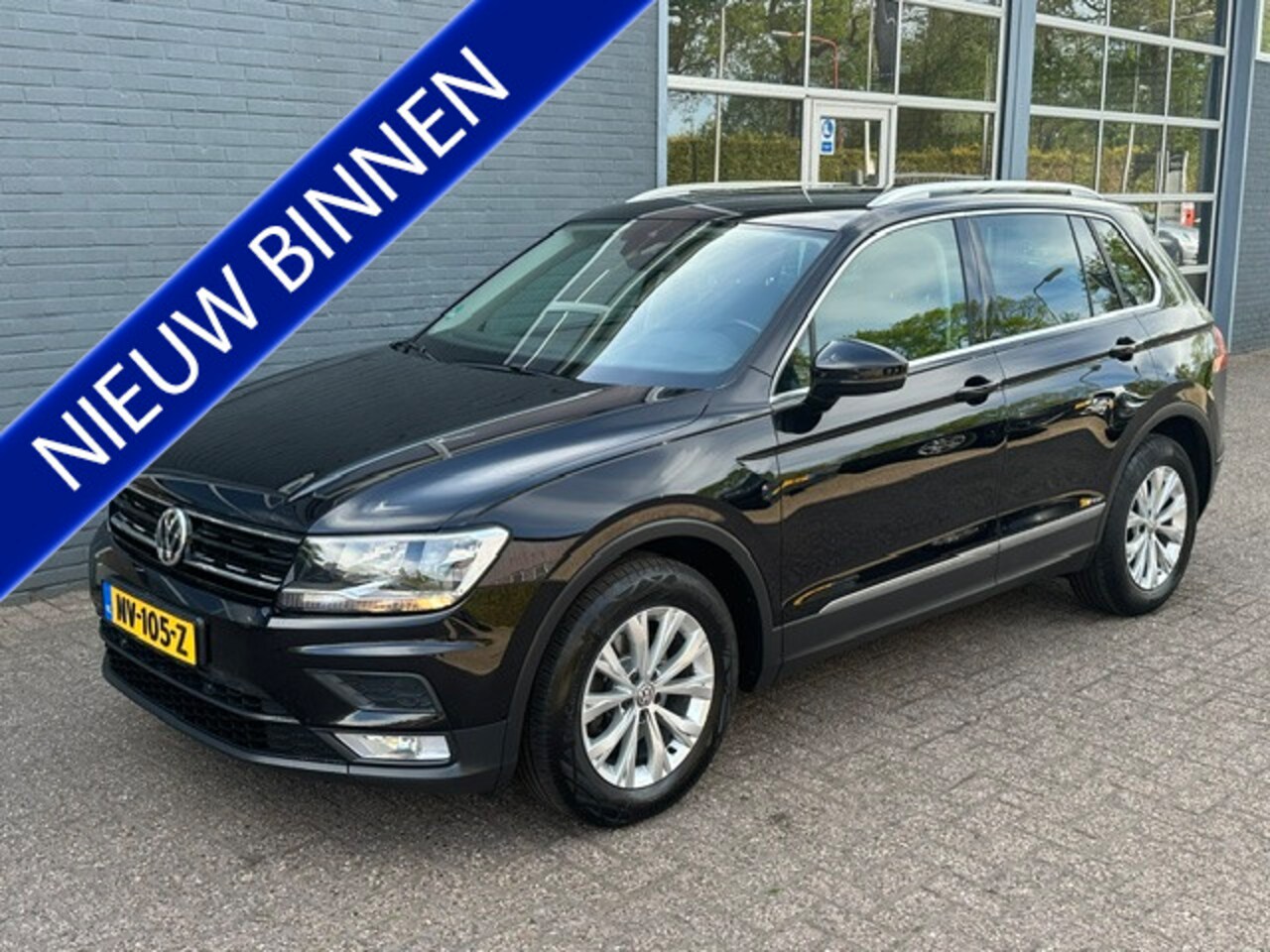 Volkswagen Tiguan - 2.0 TDI Comfortline Business/ Trekhaak/ Stoelverw /Camera - AutoWereld.nl