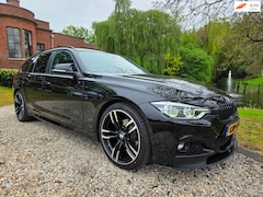 BMW 3-serie Touring - 318i High Executive M-sport LEER/led/19 inch