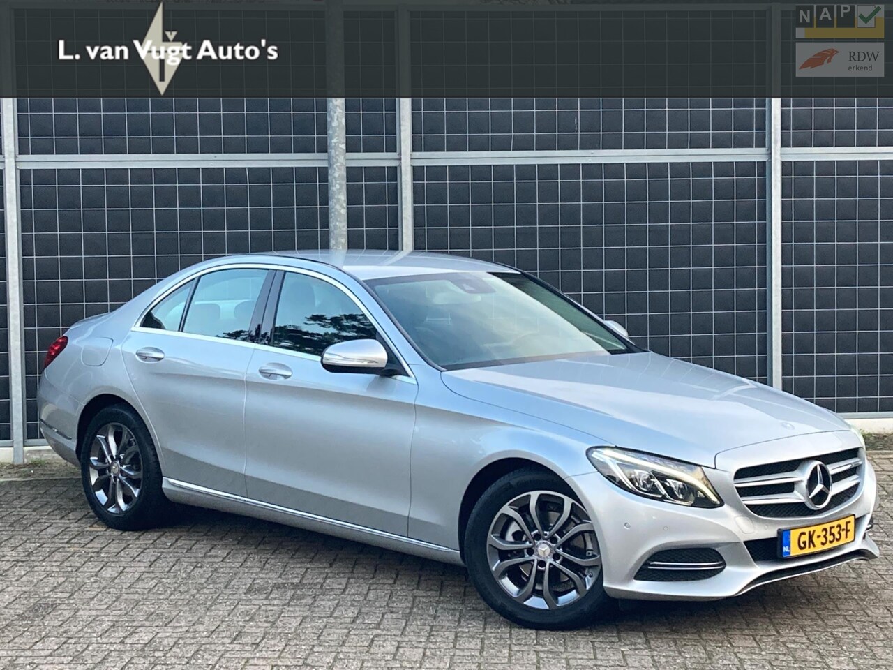 Mercedes-Benz C-klasse - |180 Ambition | NL auto | trekhaak | incl. 1 jaar Garantie - AutoWereld.nl