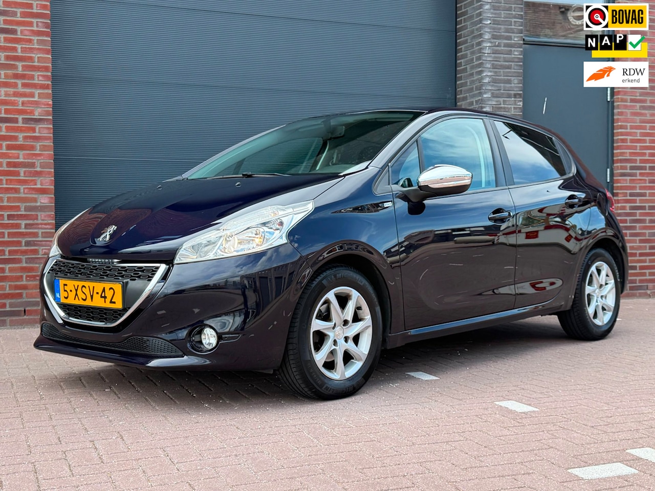 Peugeot 208 - 1.2 VTi Style | Navigatie | Airco | Bluetooth | LMV | distributie vervangen - AutoWereld.nl