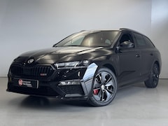 Skoda Octavia Combi - 1.4 TSI RS iV PHEV Business 245Pk | Elektrische stoelen | Leder/alcantara | Head up | Cant