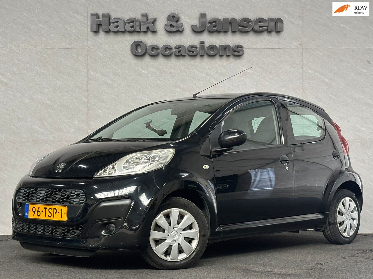 Peugeot 107 - 1.0 Access - Facelift - 5 Deurs - Airco - AutoWereld.nl