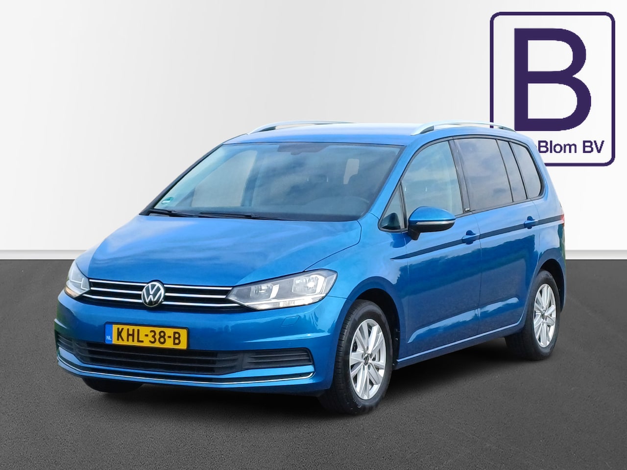 Volkswagen Touran - 1.5 TSI Highline Active 7-Pers. /Prachtige auto!/Lage KM!/Dealer onderhouden/ - AutoWereld.nl