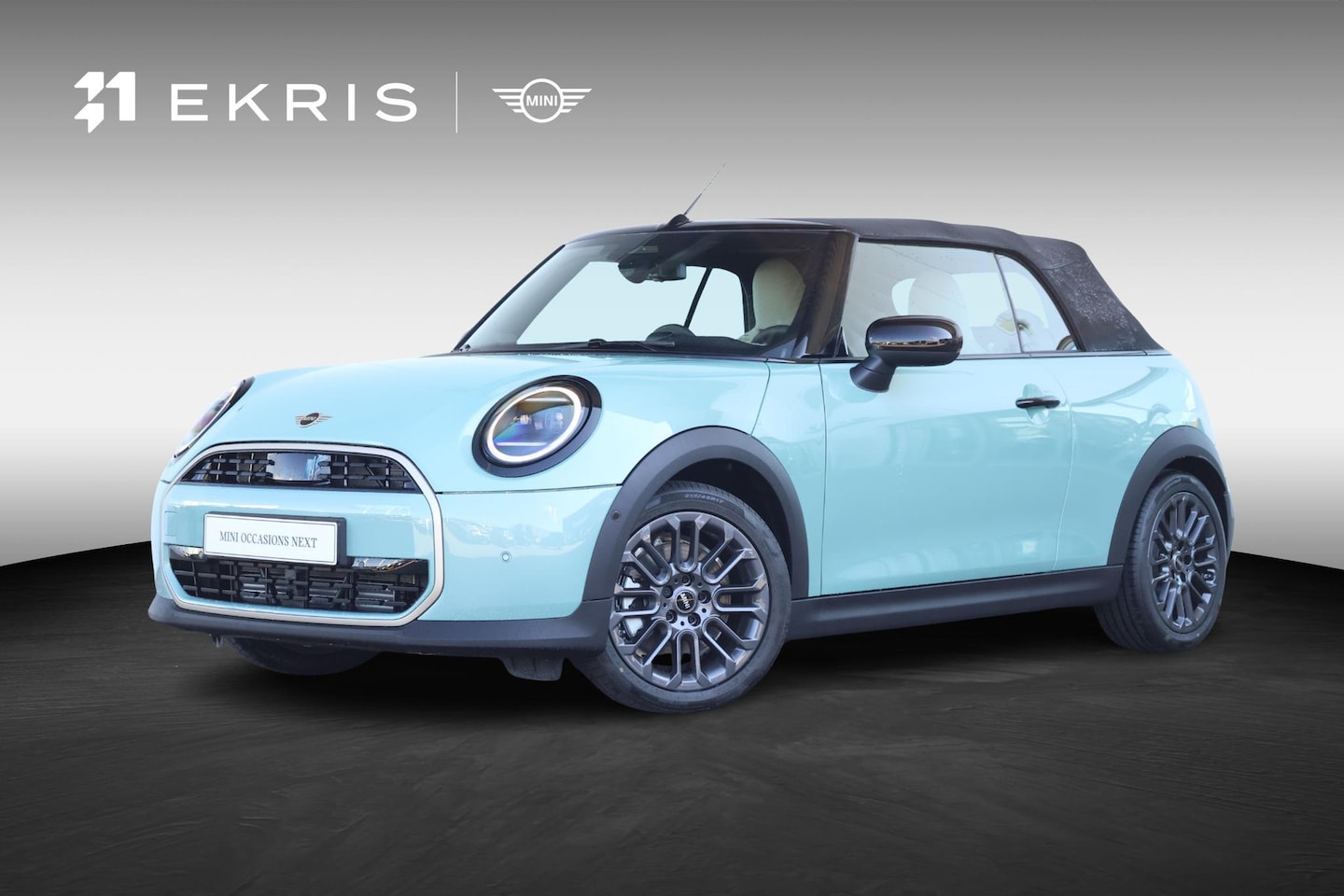 MINI Cabrio - Cooper C | Favoured M Stuurwielrand verwarmd / Comfort Access / Harman Kardon / Head-Up / - AutoWereld.nl