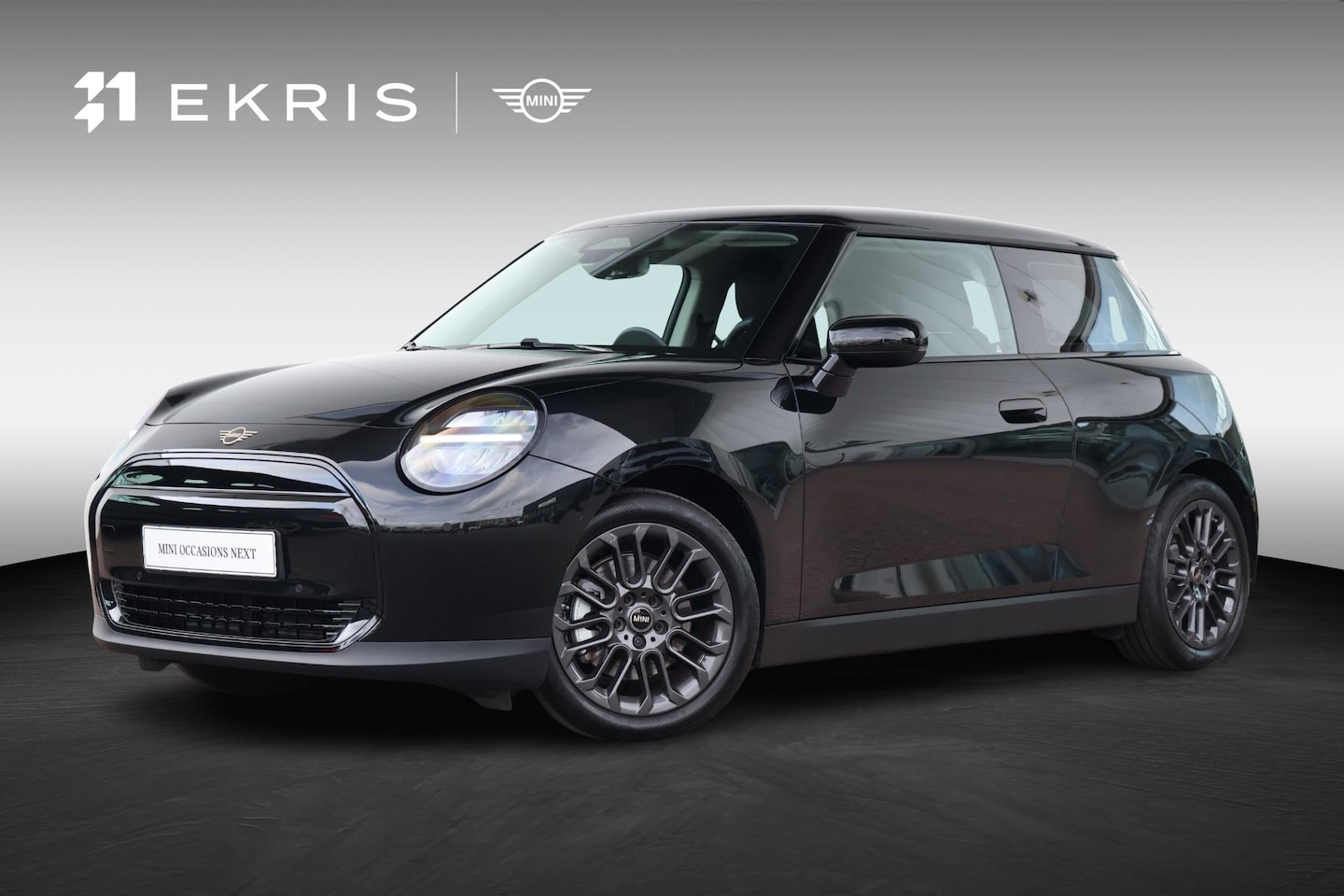 MINI Cooper - E Essential XS 40.7 kWh Carplay/ Navigatie/ 17" U-Spoke grey/ Driving Assistant - AutoWereld.nl