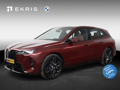 BMW iX - xDrive45 101 kWh | M Sportpakket Pro | Comfort Access | Trekhaak | Driving Assistant Prof.
