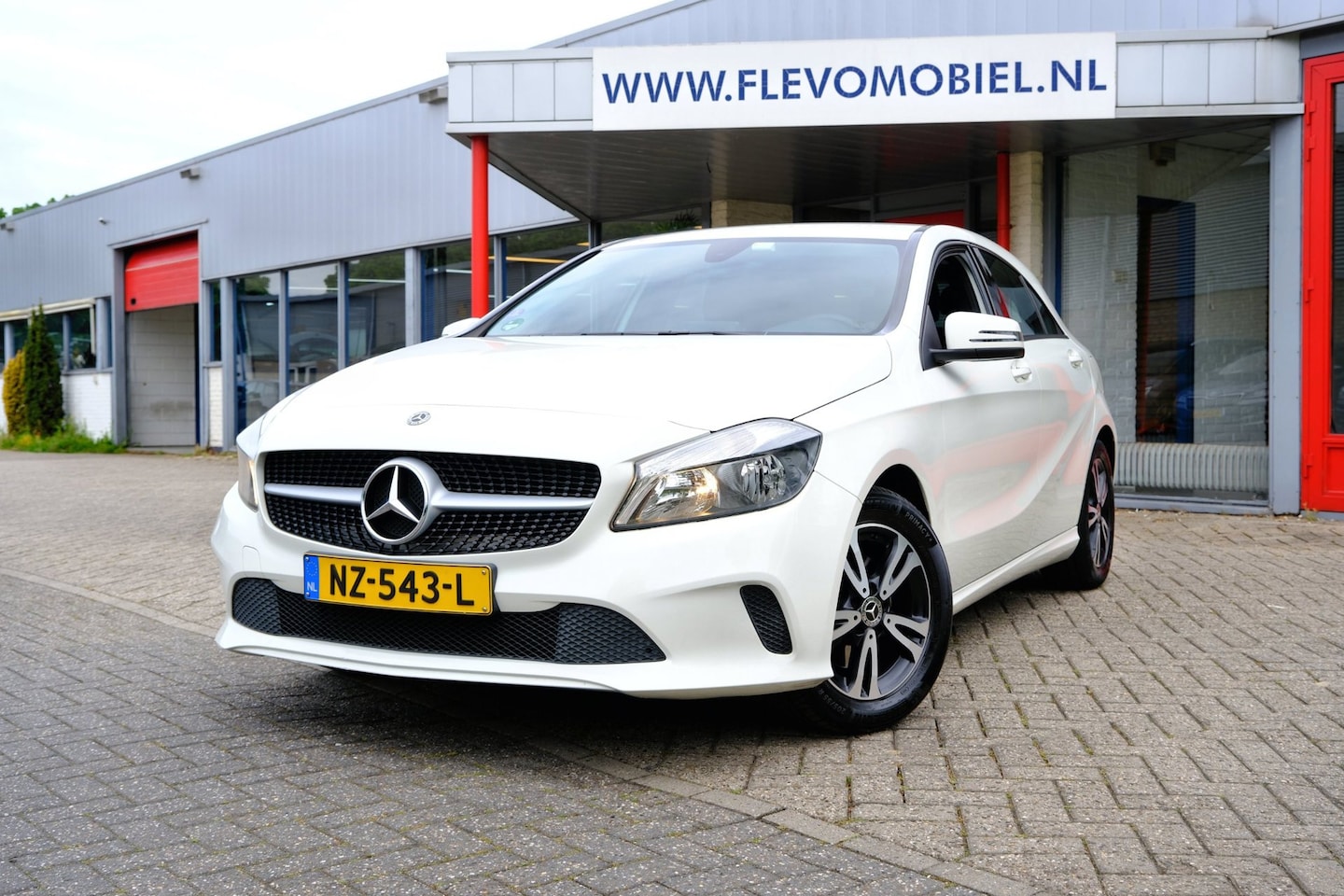 Mercedes-Benz A-klasse - 160 My First Star Navi|1e Eig!|Airco|LMV|Cam - AutoWereld.nl