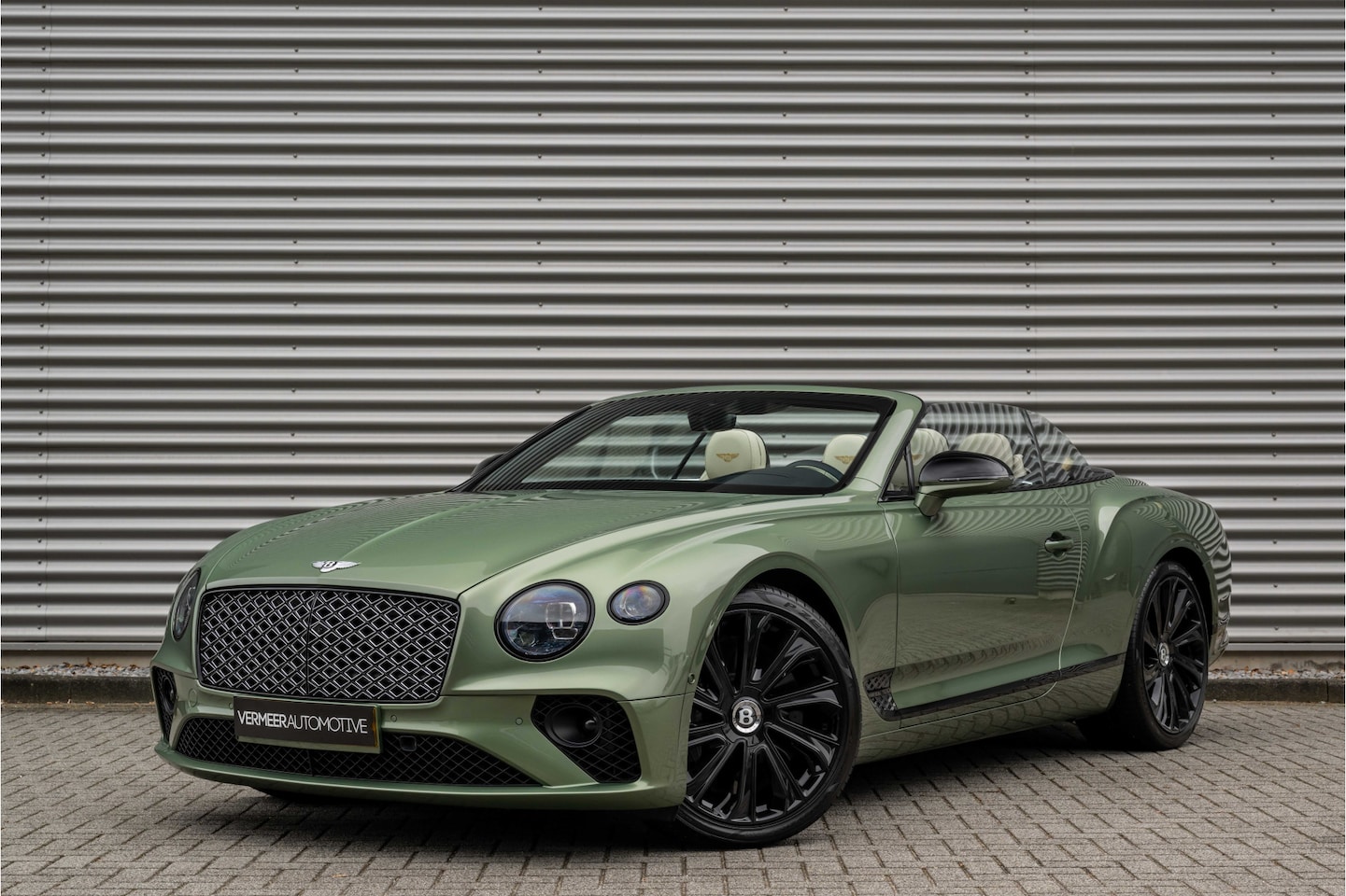 Bentley Continental GTC - 4.0 V8 Mulliner | NL AUTO | Keramisch | NAIM | To Diamonds | - AutoWereld.nl