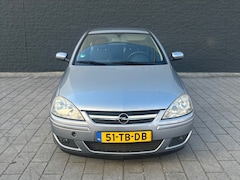 Opel Corsa - 1.2-16V Silverline