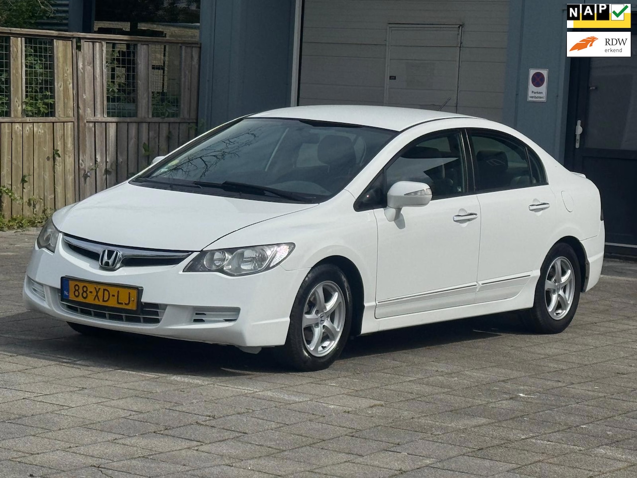 Honda Civic - 1.3 Hybrid.Automaat.km nap.navigatie.nieuw apk - AutoWereld.nl