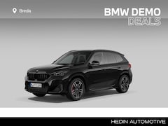 BMW X1 - sDrive20i | Achteruitrijcamera | Driving Assistant Plus | Panoramadak | Harman Kardon | St