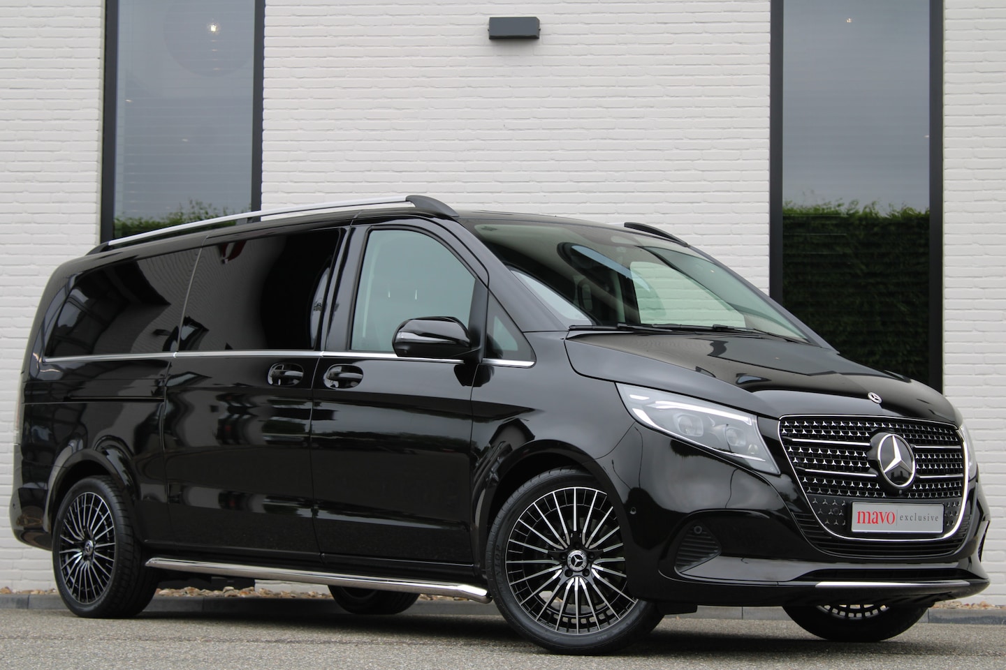 Mercedes-Benz V-klasse - 300d / Extra Lang / DC / 2x Elec Schuifdeur / 360 Camera / Vol Opties / NIEUWSTAAT - AutoWereld.nl