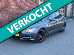 BMW 3-serie - 320i Executive Automaat ParkeerSensoren/LED/Clima/Airco/Cruise/Trekhaak/Bluetooth