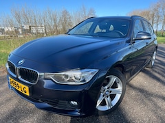 BMW 3-serie Touring - 320i Executive