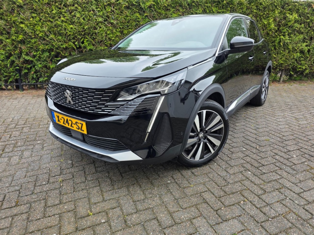 Peugeot 3008 - 1.2 Allure Trekhaak 4-seizoenenbanden - AutoWereld.nl
