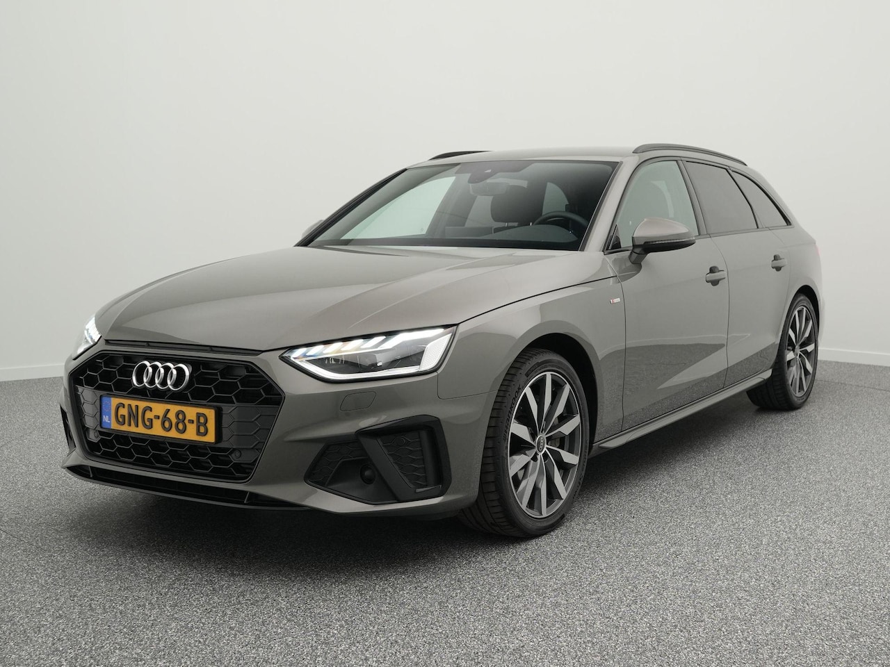 Audi A4 Avant - S-Line 40 TFSI 204 PK | LED | Black Style | Stoelverwarming | Adaptieve Cruise Control | A - AutoWereld.nl