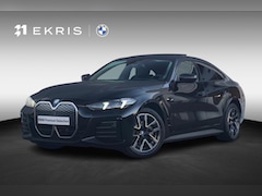 BMW i4 - eDrive40 M Sportpakket 18'' / Head-Up Display / Parking Assistant Plus / Schuif-/kanteldak
