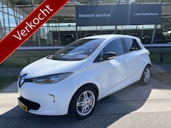 Renault Zoe - E-Tech Electric Q210 Life Quickcharge 22 kWh (KoopAccu) incl. BTW / PDC A / Navi / Bluetoo