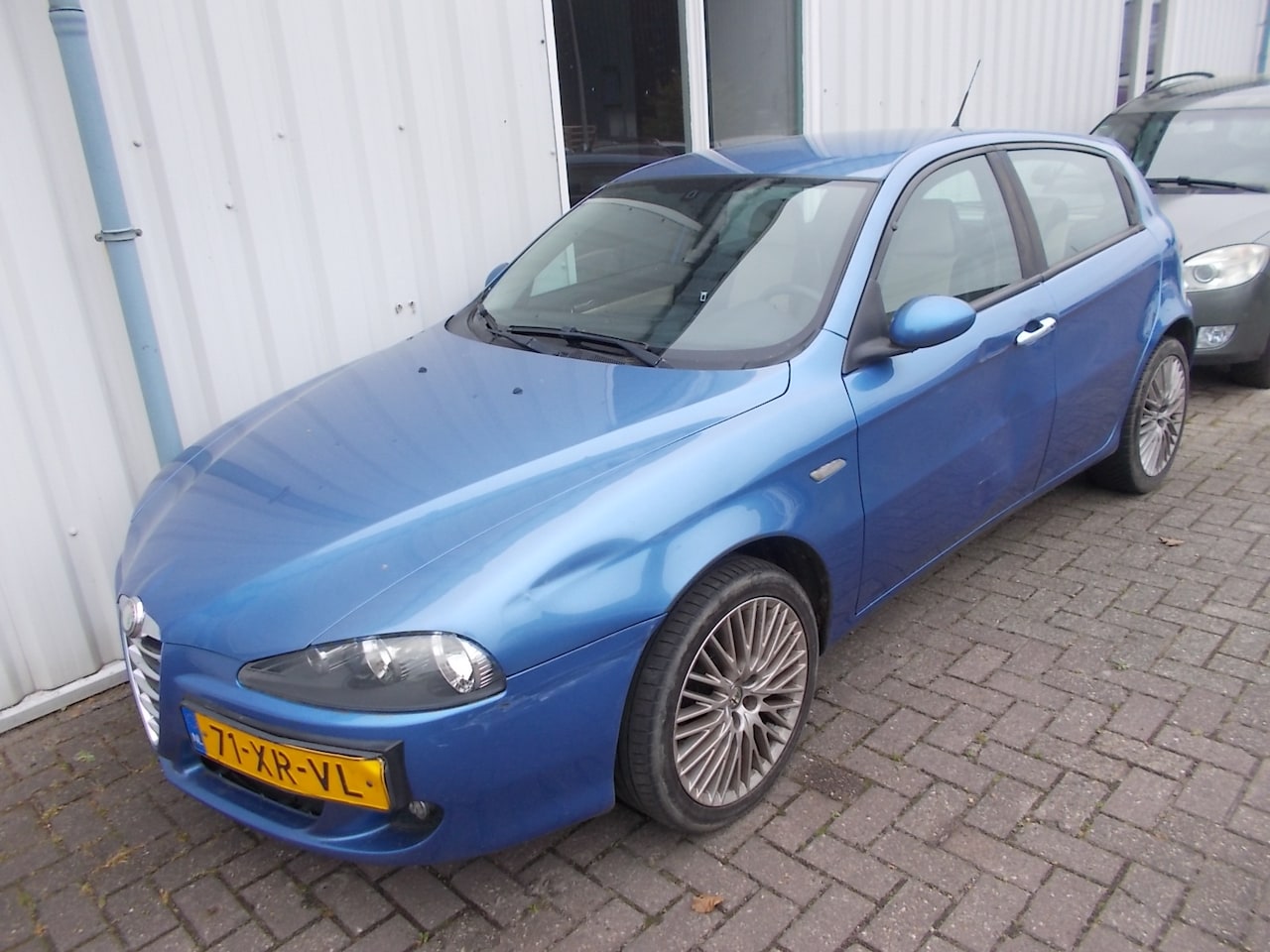 Alfa Romeo 147 - 1.6 T.Spark Collezione II 1.6 T.Spark Collezione II ( GEEN APK / ZO MEE!! ) - AutoWereld.nl