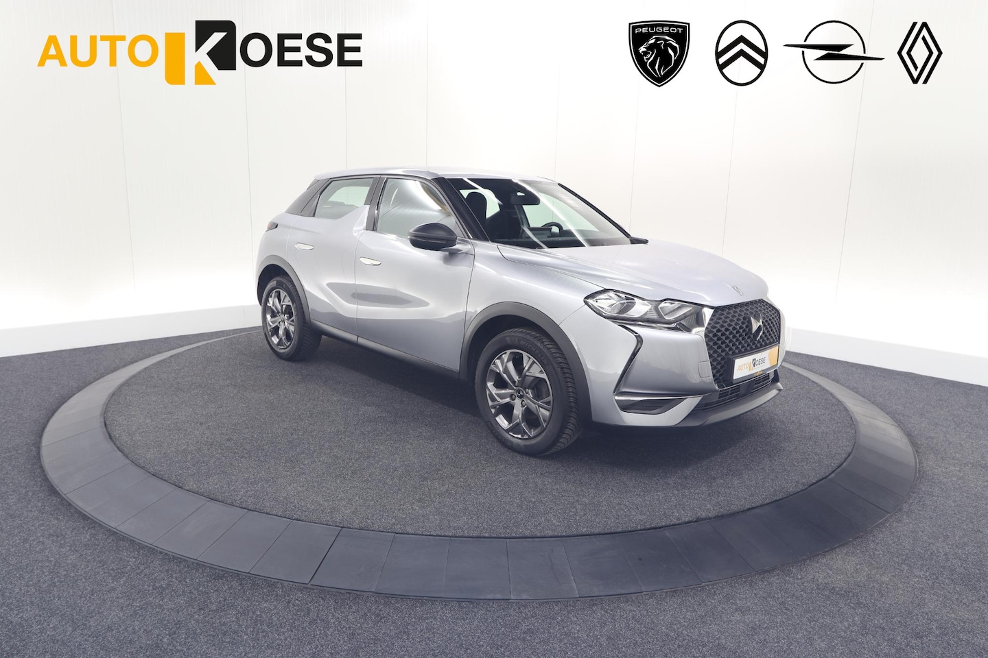 DS 3 Crossback - PureTech 100 Montmartre | Parkeersensoren | Apple Carplay | Allseason Banden | Navigatie | - AutoWereld.nl