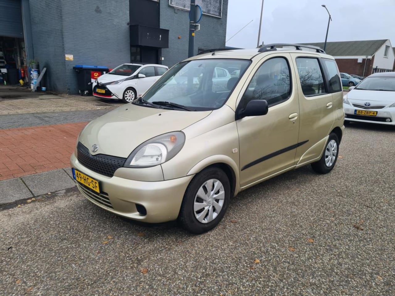 Toyota Yaris Verso - 1.3-16V VVT-i Sol 1.3-16V VVT-i Sol AUTOMAAT - AutoWereld.nl