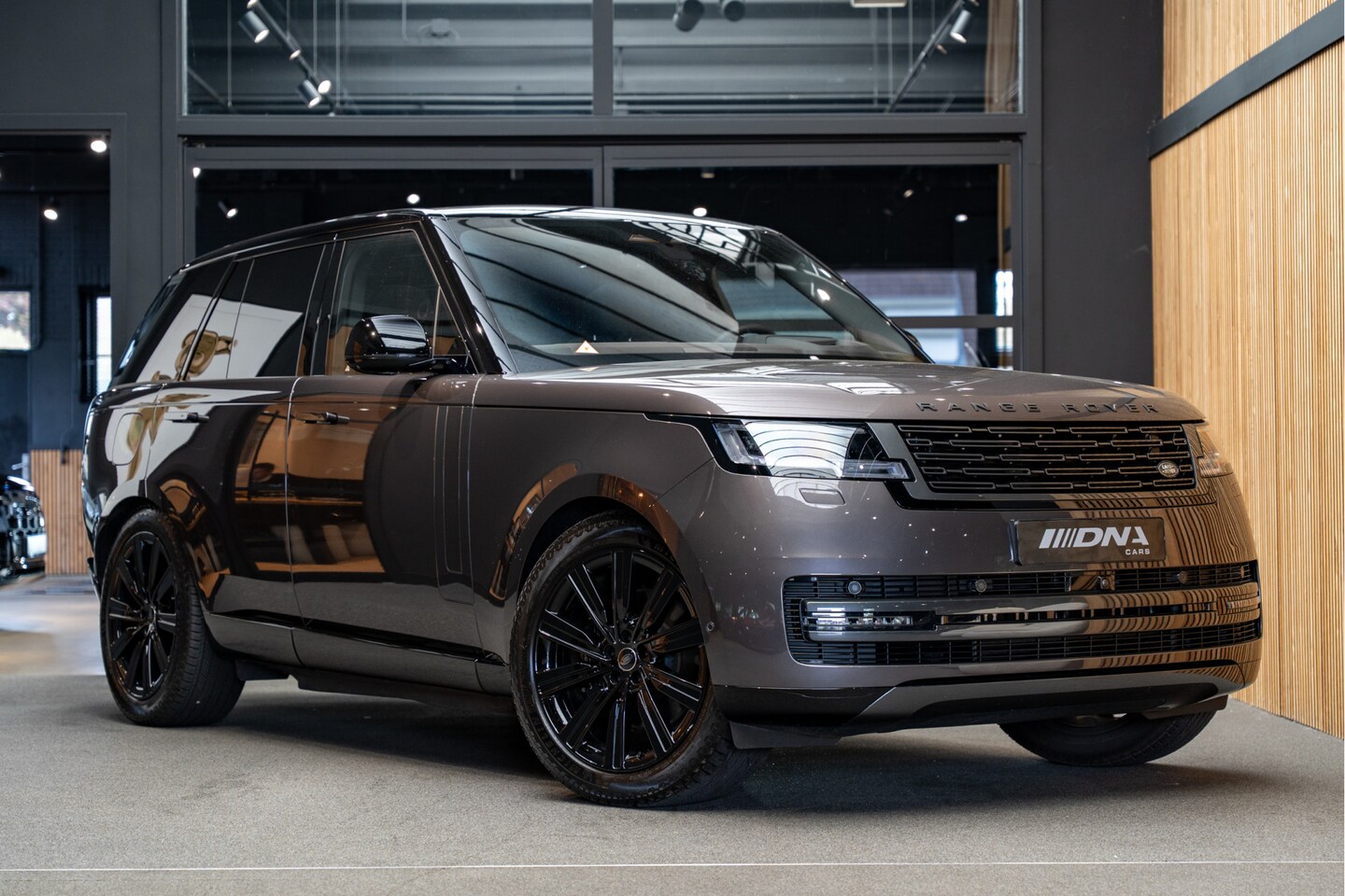 Land Rover Range Rover - P460e HSE Pano Trekhaak Stoelventilatie 3.0 P460e HSE PHEV - AutoWereld.nl