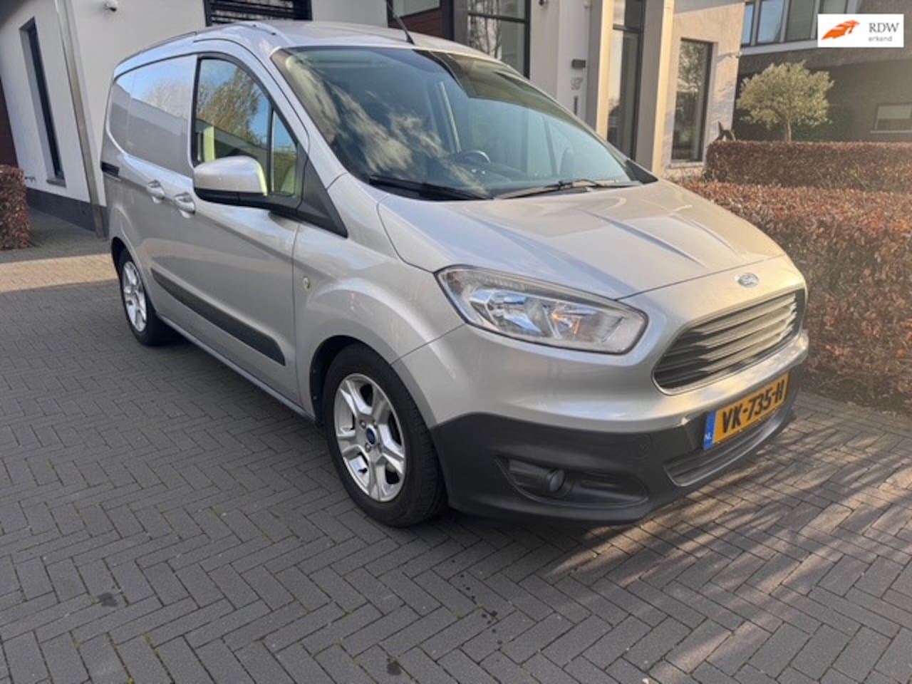 Ford Transit Courier - 1.6 TDCI Trend 1.6 TDCI Trend - AutoWereld.nl