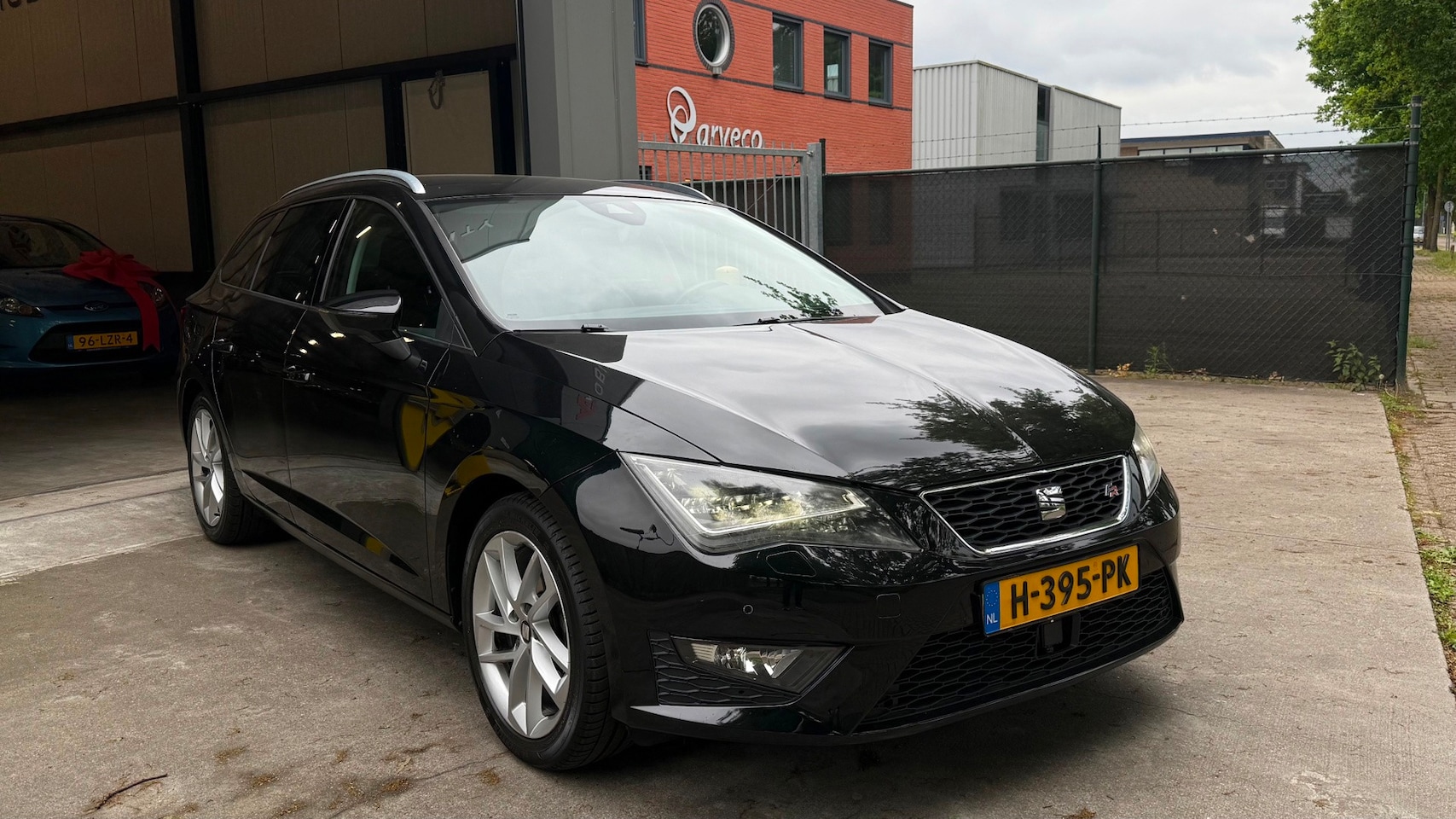 SEAT Leon ST - 1.4 EcoTSI FR Connect 2016 DSG - AutoWereld.nl