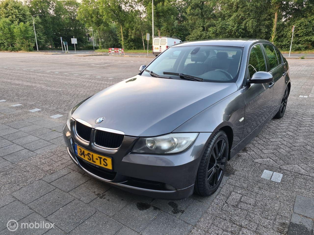 BMW 3-serie - 320i Executive voor Export - AutoWereld.nl