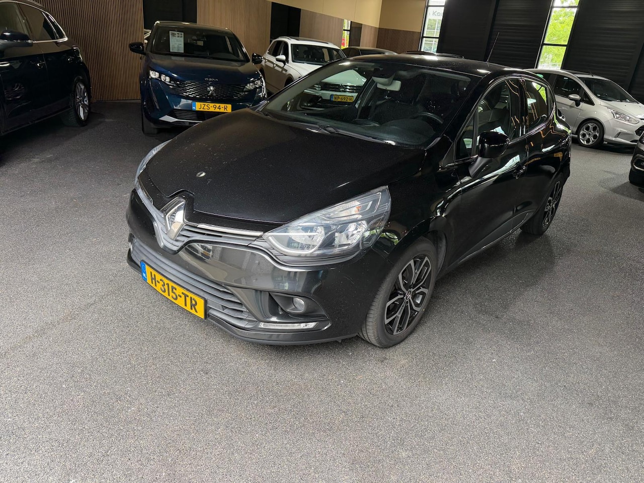 Renault Clio - 0.9 TCe Intens Camera|Navi - AutoWereld.nl
