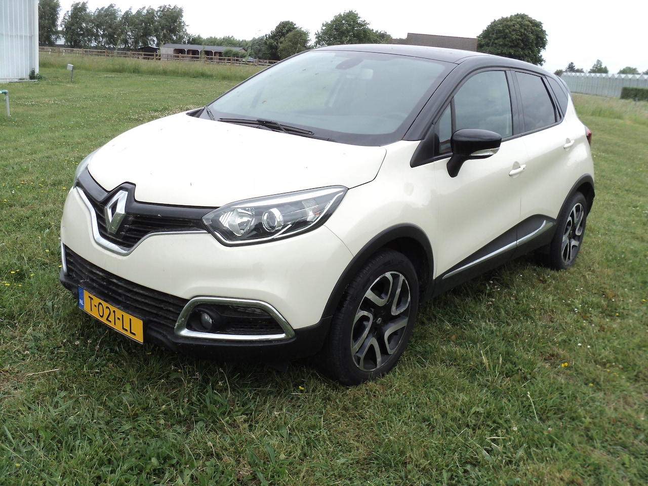 Renault Captur - 0.9 TCe Dynamique NAVIGATIE / CRUIS-CONTROL / CLIM-TRONIC /PDC/ LMV/ELETRISCH PAKKET / 2 SLEUTELS + BOEKJES - AutoWereld.nl