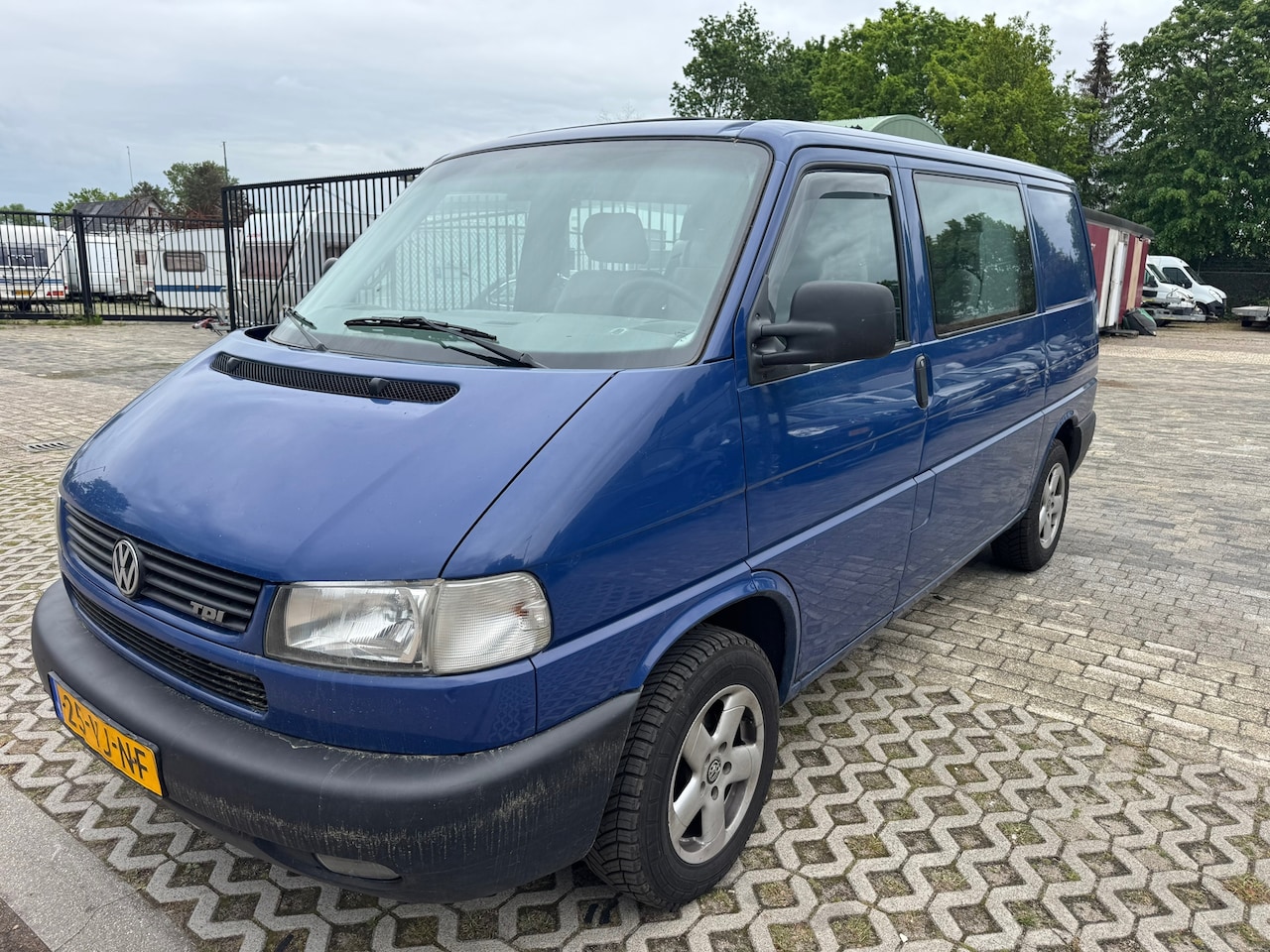 Volkswagen Transporter - 2.5 TDI 292 DC 2.5 TDI 292 DC - AutoWereld.nl