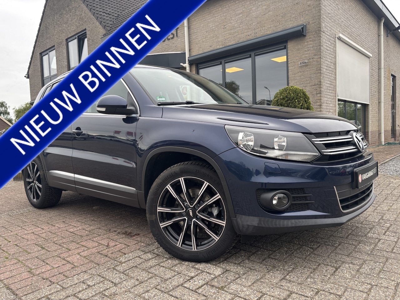 Volkswagen Tiguan - 1.4 TSI Automaat Sport&Style Trekhaak / All-Seasons / Parkeersensors - AutoWereld.nl