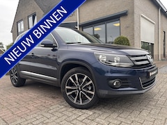 Volkswagen Tiguan - 1.4 TSI Automaat Sport&Style Trekhaak / All-Seasons / Parkeersensors