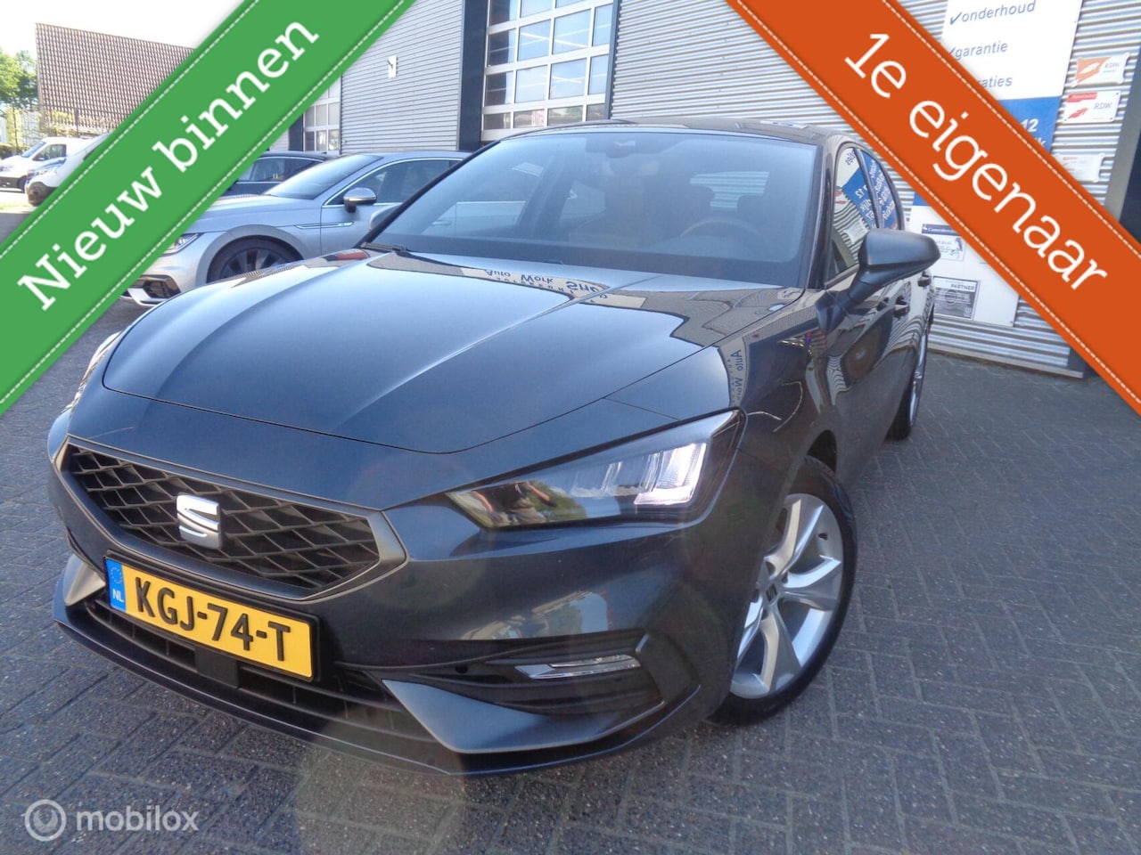 SEAT Leon - 1.0 TSI FR 81kw Airco/LM velgen/FULL LED/Dig dash/Sfeer pak/Navigatie/Apple carplay/Zwarte - AutoWereld.nl
