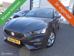 SEAT Leon - 1.0 TSI FR 81kw Airco/LM velgen/FULL LED/Dig dash/Sfeer pak/Navigatie/Apple carplay/Zwarte