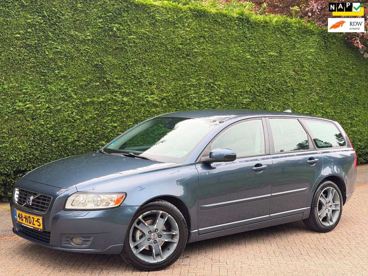 Volvo V50 - 2.0 Edition II RIJDGOED/LEER/PDC/AIRCO/APK 1-27 - AutoWereld.nl