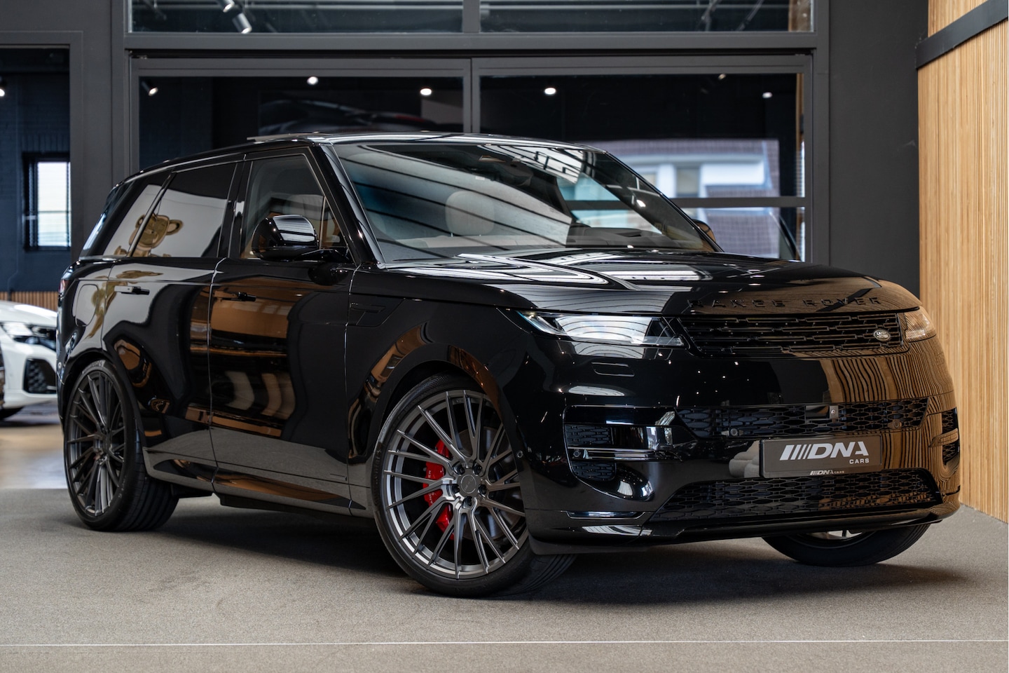 Land Rover Range Rover Sport - P550e 24 inch Pano Meridian 3.0 P550e Autobiography PHEV . - AutoWereld.nl